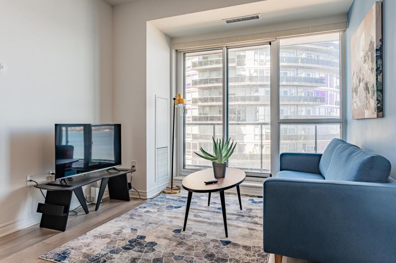 تورونتو Condo In Parklawn & Lake Shore With Free Parking Close To Airport المظهر الخارجي الصورة